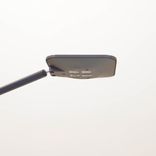 Begagnad skrivbordslampa Led Magic från Unilux i svart med fyra lysdioder, dimmer, minnesfunktion och justerbara armar. Mått: Höjd övre arm: 42 cm. 