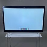 Begagnad interaktiv touch display från Cisco, modell Spark Board 55. I vit/krom. Mått bredd: 128 cm, djup: 96 cm och höjd: 163 cm. 