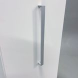 Begagnat towerskåp vänster från Kinnarps i vit färg. Mått: djup 80 cm, höjd 125 cm. 