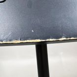 Begagnad barstol Afteroom från Menu med grå klädsel, svart ryggstöd och svart underrede i stålrör. Mått: Djup 55 cm, höjd 92 cm och sitthöjd 63 cm. 