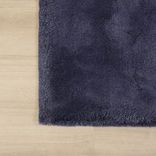 Begagnad mörkblå matta från Jov. Mått längd 300 cm, bredd 250 cm. 