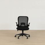 Begagnad kontorsstol Compact från Offix i svart. Mått: Sitthöjd: 42-52 cm, Höjd: 86-96 cm, Sittbredd: 48 cm, Ryggbredd: 44 cm, Sittdjup: 49 cm. 