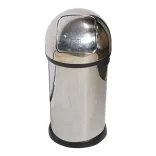 Papperskorg från Brabantia med modellen Push Bin i färgen krom. Tillverkad av stål med måtten höjd 81 cm, bredd 40 cm och djup 40 cm. 