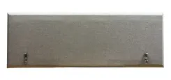 Begagnad bordsskärm Domo från Abstracta i grått. Mått: Höjd 65 cm x Bredd 188 cm x Djup 5 cm. 