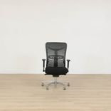 Begagnad kontorsstol Smartback från Officeline i svart. Mått: sitthöjd mellan 47 till 60 cm. 
