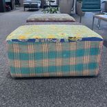 Begagnad flerfärgad sittpuff Antique Quilt Ottoman från HAY. Mått: Bredd: 80 cm, Djup: 80 cm, Höjd: 40 cm. 