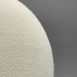 Begagnad fåtölj från Martela, modell Fly Me i beige klädsel och vit fot. Mått bredd: 74 cm; djup: 54 cm; höjd: 76 cm; sitthöjd: 42 cm. 