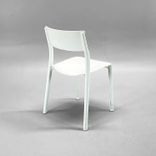 Begagnad stol från IKEA, modell Janinge. I vit färg. Mått bredd 50 cm, djup 46 cm, höjd 76 cm och sitthöjd på 44 cm. Tillverkad i slitstark förstärkt propylenplast och kan staplas.