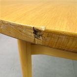 Begagnat soffbord Superellips från Bruno Mathsson i björk. Mått: bredd 120 cm, djup 71 cm, höjd 52 cm. 