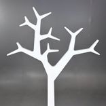 Begagnad klädhängare Tree från Swedese i vit färg. Mått: Höjd 194 cm, bredd 89 cm. 