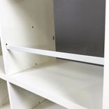 Begagnat towerskåp i vitt. Mått: Bredd 34,5 cm, Djup 81 cm, Höjd 120 cm. 