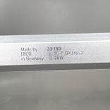 Begagnad skrivbordslampa Lucy från Erco i silverfärg. Mått: Bredd 73 cm, Höjd 67 cm. 