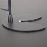 Begagnad svart skrivbordslampa Rabbit från Glamox Luxo. Mått: Höjd: 40 cm Lamphuvud: 18x13,5 cm. 