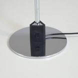 Begagnad bordslampa PH 4/3 från Louis Poulsen i vitt. Mått: Höjd: 54 cm, Bredd: 45 cm, Bredd fot: 21 cm. 