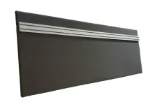 Begagnad bordsskärm från Edsbyn i mörkgrå tyg med funktonslist. Mått: Höjd 65 cm, Bredd 180 cm, Djup 3 cm. 