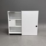 Begagnat towerskåp vänster från Edsbyn i vit färg. Mått: bredd 43 cm, djup 84 cm och höjd 129 cm. 