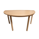Begagnat halvmåneformat cafébord från Gärsnäs i bok. Mått: Bredd 130 cm, Höjd 73 cm, Djup 70 cm. 