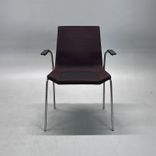 Begagnad konferensstol från Swedese modell Happy. I brunlila tyg med kromat underrede. Mått: bredd 62 cm, djup 54 cm, höjd 84 cm, sitthöjd 45 cm. 
