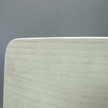 Begagnad konferensstol Cortina från Lammhults i grön tygklädsel, vitlaserat trä, kromat kryssunderrede. Mått: Bredd 56 cm, djup 59 cm, höjd 80 cm. 