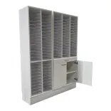 Begagnad Postfackssortering från TreCe, 100 fack med utdragbara plastbrickor . I vitt utförande. Mått: höjd 193,5 cm, bredd 150 cm, djup 37 cm. 