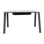 Begagnat Projektbord från Edsbyn. Vit bordsskiva med fyra PowerDots för eluttag och USB-A, grå ben. Mått: Höjd 90 cm, Bredd 180 cm, Djup 120 cm. 