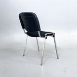 Begagnad konferensstol Azteca från Skafab med grå klädsel, svart rygg, kromade ben. Mått: Bredd 52,5 cm, djup 55 cm, höjd 83 cm, sitthöjd 47 cm. 