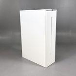 Begagnat towerskåp i vitt. Mått: Bredd 34,5 cm, Djup 81 cm, Höjd 120 cm. 
