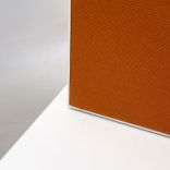 Begagnad bordsskärm Joyn från Vitra i orange. Mått: Bredd 77.5 cm, Höjd 30 cm. 