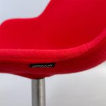 Begagnad konferensstol Palma från Offecct i rött med underrede i krom. Mått: Bredd 60 cm, Djup 64 cm, Höjd 81 cm, Sitthöjd 45 cm. 