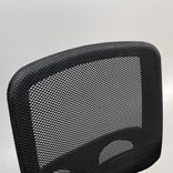 Begagnad kontorsstol Valo Sync från Dauphin i svart. Mått: Justerbar sitthöjd från 42 cm till 52 cm. 