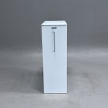 Begagnat towerskåp höger från Edsbyn i vitt. Med kodlås. Mått: Bredd: 43 cm, Djup: 84 cm, Höjd: 129 cm.