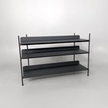 Begagnad öppen förvaring Compile från Muuto. Mått: Bredd 121 cm, djup 42 cm och höjd 78 cm. 