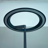 Begagnad bordslampa från Wästberg, modell W126. I grått. Mått diameter 40 cm och höjd 119 cm. 