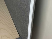 Begagnad bordsskärm ScreenIT A30 från Götessons i grått tyg. Mått: djup 40 cm, bredd 160 cm och höjd 65 cm. 