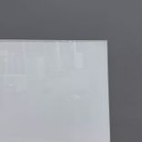 Begagnad glastavla från Lintex i vitt. Mått: bredd 75 cm och höjd 150 cm. 