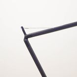 Begagnad skrivbordslampa Led Magic från Unilux i svart med fyra lysdioder, dimmer, minnesfunktion och justerbara armar. Mått: Höjd övre arm: 42 cm. 
