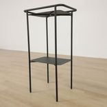 Begagnat svart soffbord från Norm Architects, modell Copenhagen Tray Table. Mått: Höjd: 89 cm, Bredd: 48 cm, Djup: 34 cm 