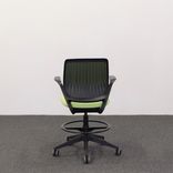 Begagnad kontorsstol Cobi från Steelcase i grönt. Mått: Sitthöjd: 59-83 cm, Sittdjup: 50 cm, Sittbredd: 50 cm. 