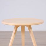 Begagnat runt soffbord Mill från Karl Andersson & Söner i aprikos kulör. Mått: diameter 60 cm och höjd 59 cm. 
