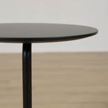 Begagnat runt soffbord Curling från Materia i svart. Mått: höjd 62 cm och diameter 50 cm. 