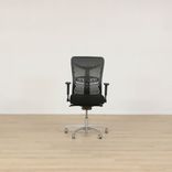 Begagnad kontorsstol Smartback från Officeline i svart. Mått: sitthöjd mellan 47 till 60 cm. 