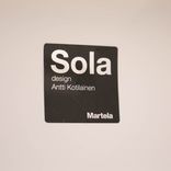 Begagnad konferensstol Sola från Martela i svart färg. Mått: Sitthöjd: 45 cm, Rygghöjd: 38 cm, Höjd totalt: 78 cm. 