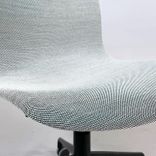 Begagnad stol med hjul från HAY modell AAC51 klädd i ljusgrönt tyg, Underrede i svart. Mått: Bredd 69 cm x Djup 69 cm x Höjd 74-87 cm. 